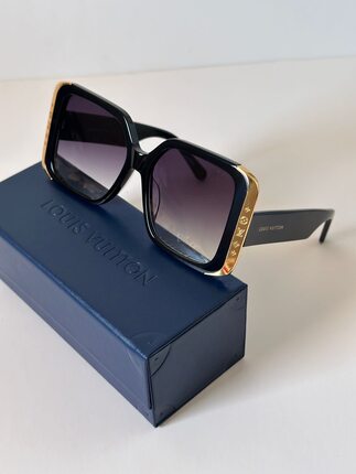 Louis Vuitton Dark Brown Z0366W Hortensia Square Sunglasses Louis Vuitton